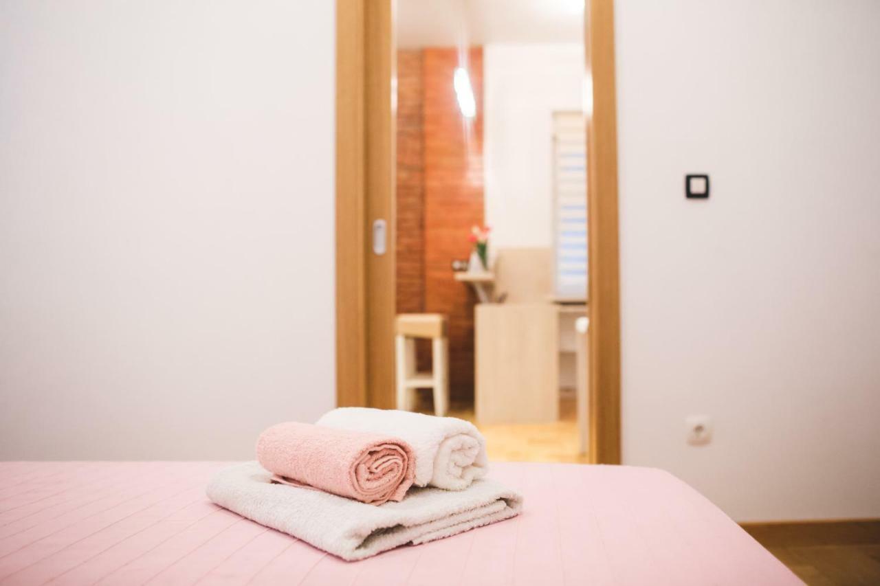 Clyra Apartment City Centar Zagreb Exterior foto